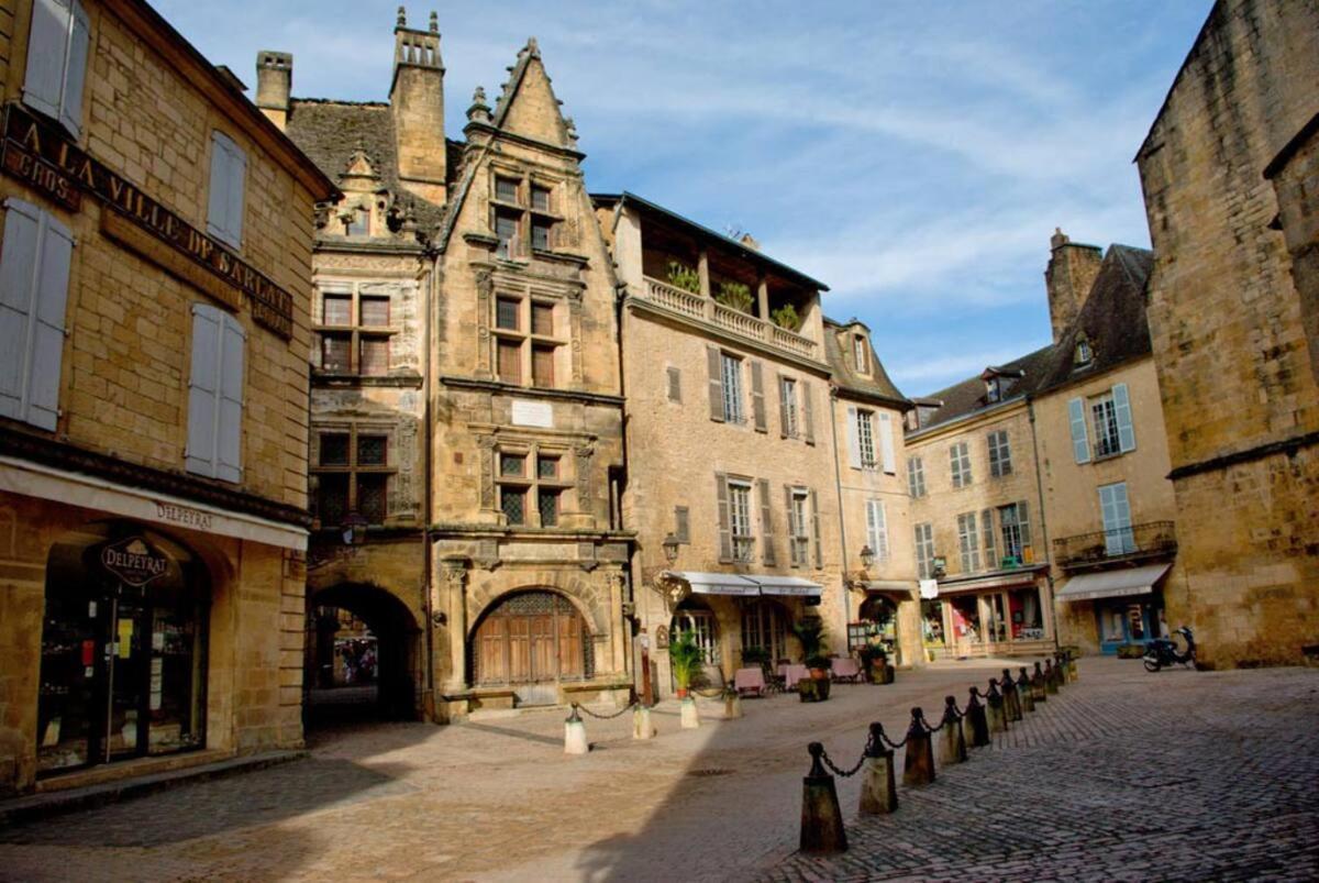 La Vieille Ferme: Superbe Complexe De 3 Gites En Pierre Avec Piscine Au Coeur Du Perigord Noir Saint-Genies Exterior photo