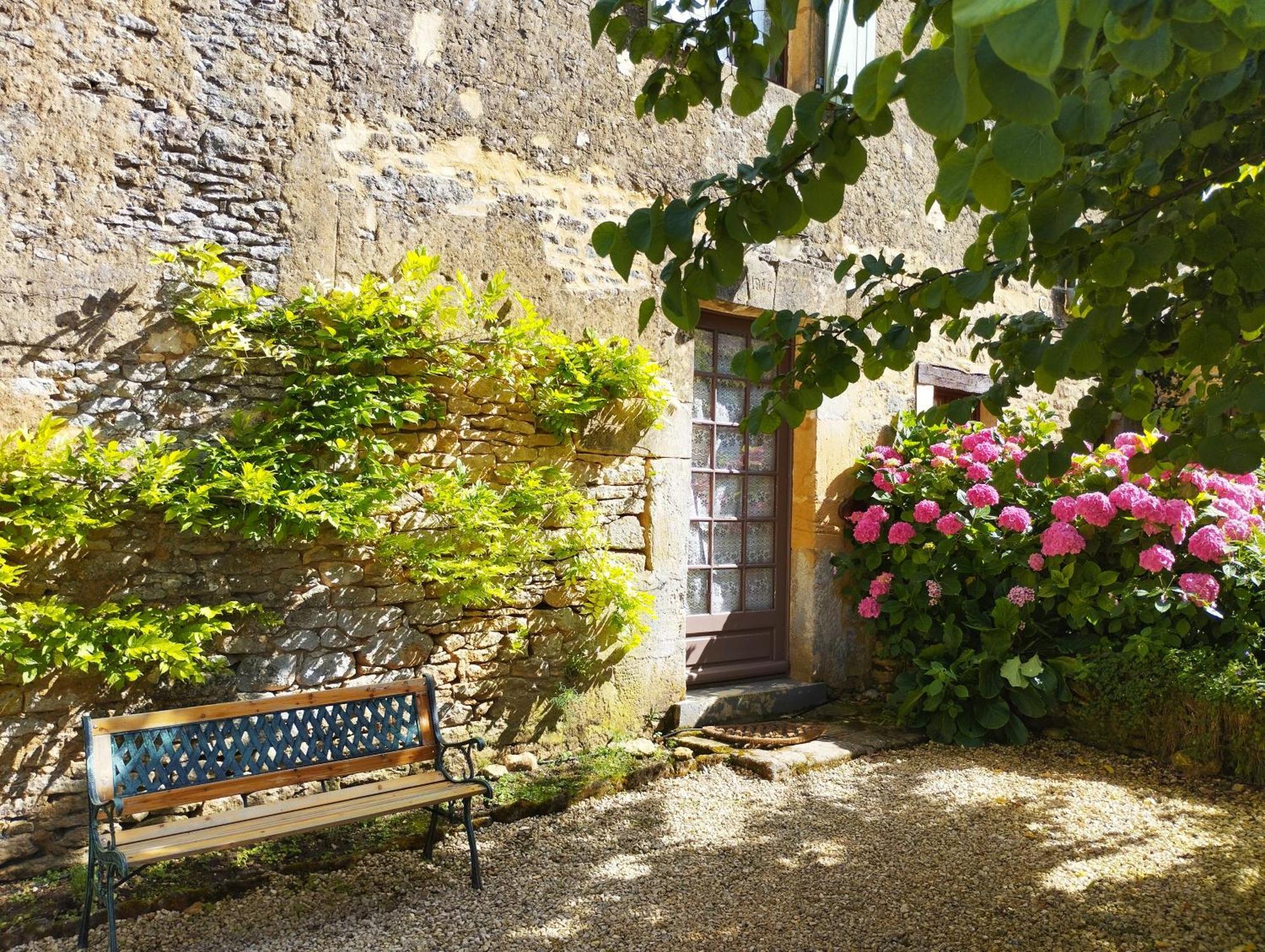 La Vieille Ferme: Superbe Complexe De 3 Gites En Pierre Avec Piscine Au Coeur Du Perigord Noir Saint-Genies Exterior photo